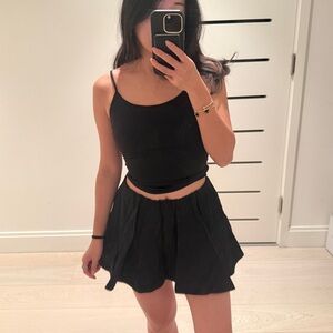 NWOT Nia mini skirt revolve black skort